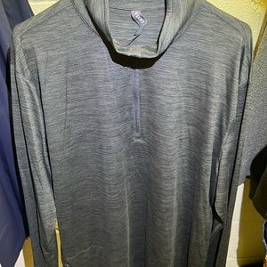 Vuori 2XL lightweight performance  1/4 zip